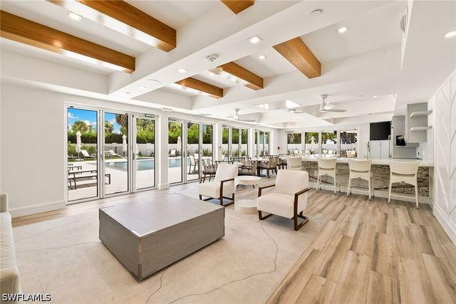 3401 Gulf Shore BLVD N 205, Naples, FL 34103