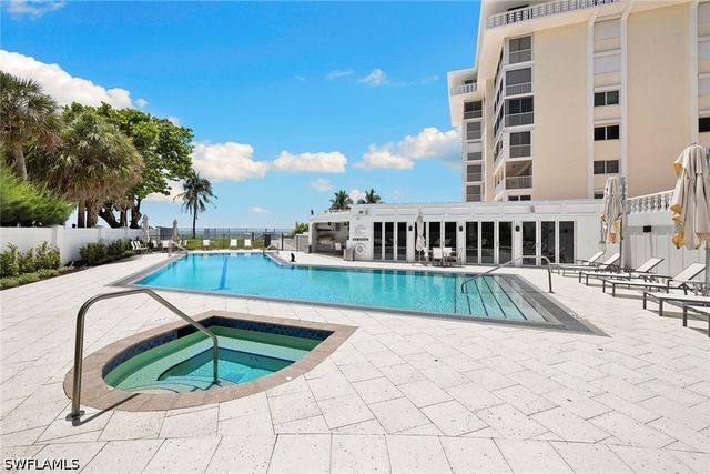 3401 Gulf Shore BLVD N 205, Naples, FL 34103
