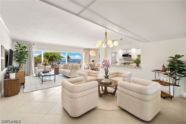 3401 Gulf Shore BLVD N 205, Naples, FL 34103
