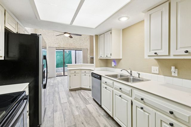 7450 Holly Hill Drive 114, Dallas, TX 75231