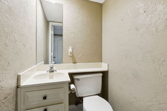 7450 Holly Hill Drive 114, Dallas, TX 75231