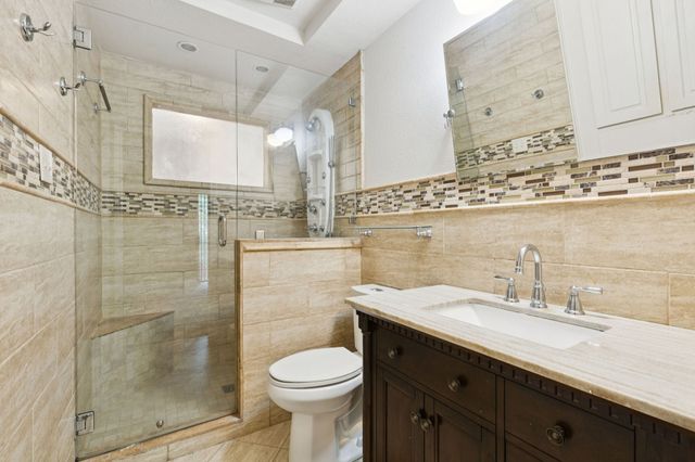 7450 Holly Hill Drive 114, Dallas, TX 75231