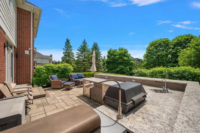 1422 Galena, Rochester Hills, MI 48306