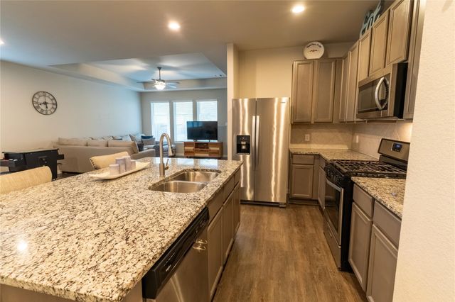 2512 Austin Hills Court, Conroe, TX 77304