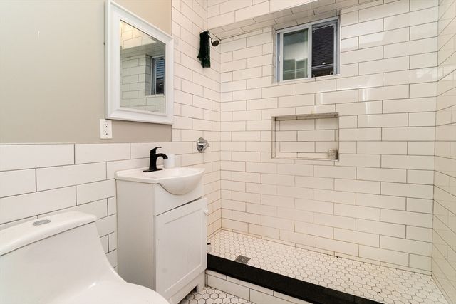 168 Brook Rd, Milton, MA 02186