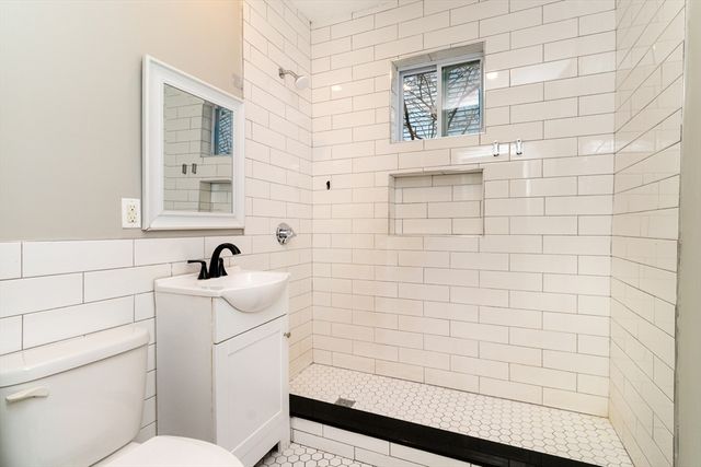 168 Brook Rd, Milton, MA 02186