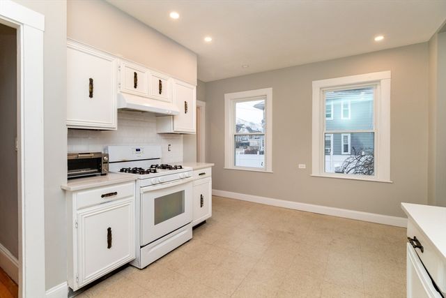 168 Brook Rd, Milton, MA 02186