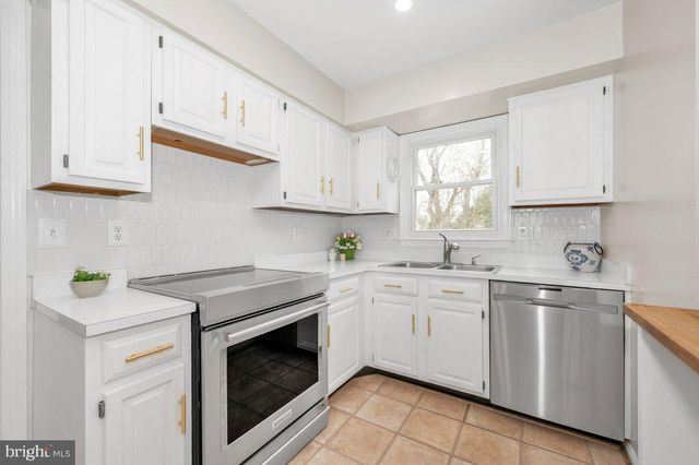 3106 MADISON HILL CT, Alexandria, VA 22310