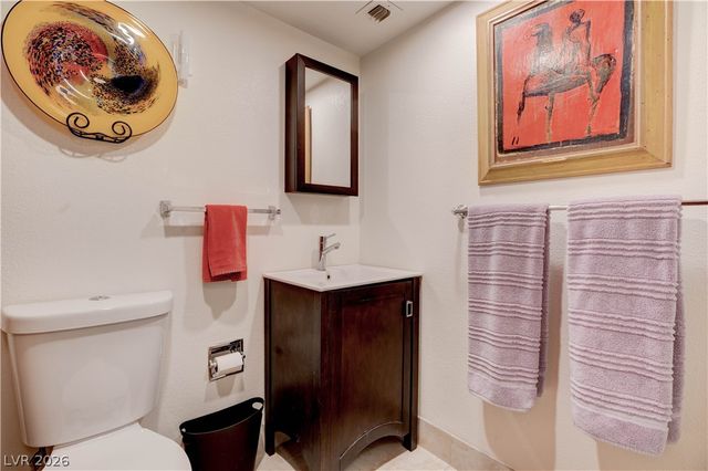 205 East HARMON Avenue 309, Las Vegas, NV 89169