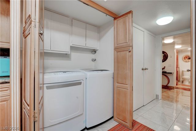 205 East HARMON Avenue 309, Las Vegas, NV 89169