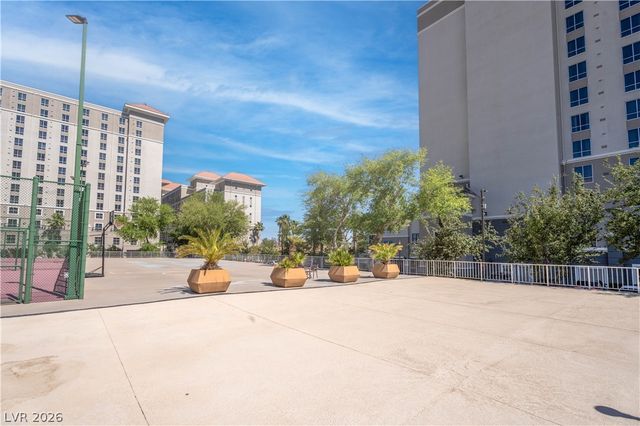 205 East HARMON Avenue 309, Las Vegas, NV 89169