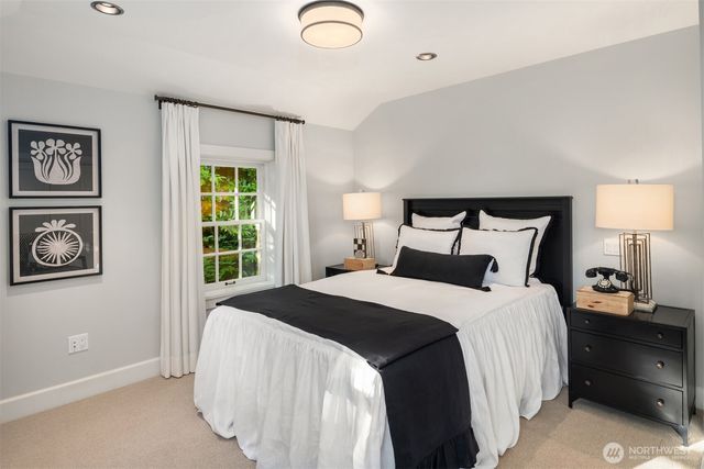 49 NW Cherry Loop, Shoreline, WA 98177
