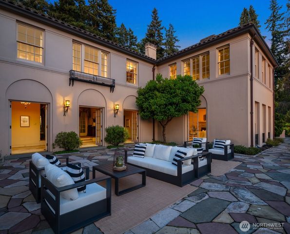 49 NW Cherry Loop, Shoreline, WA 98177