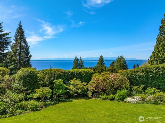 49 NW Cherry Loop, Shoreline, WA 98177