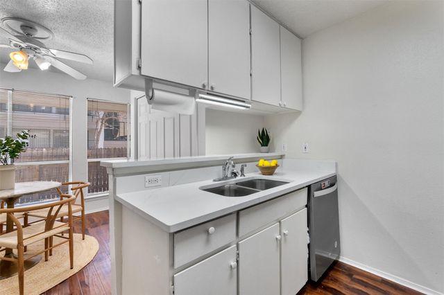 6910 Hart LN 203, Austin, TX 78731