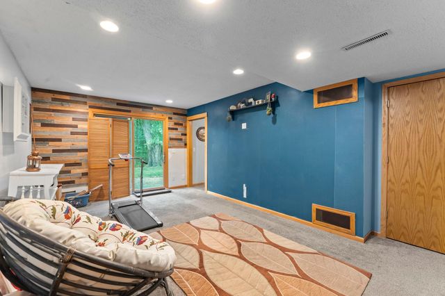 348 W Eagle Lake Drive, Maple Grove, MN 55369