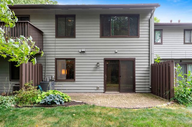 348 W Eagle Lake Drive, Maple Grove, MN 55369