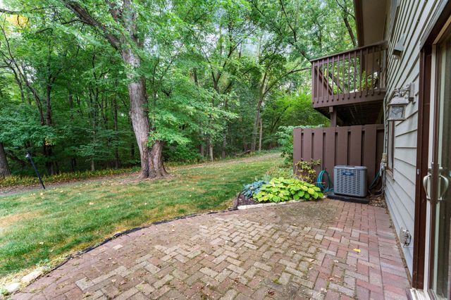 348 W Eagle Lake Drive, Maple Grove, MN 55369