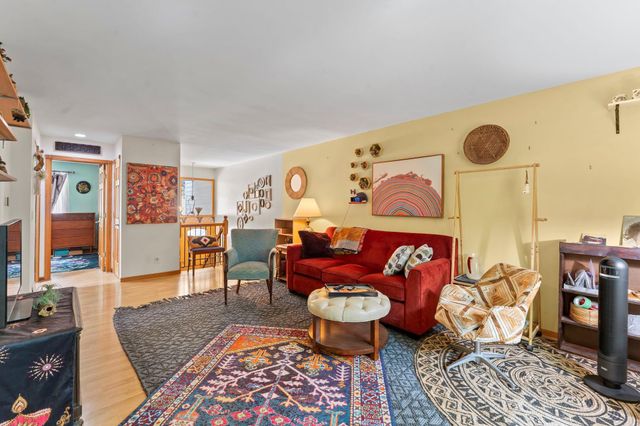 348 W Eagle Lake Drive, Maple Grove, MN 55369