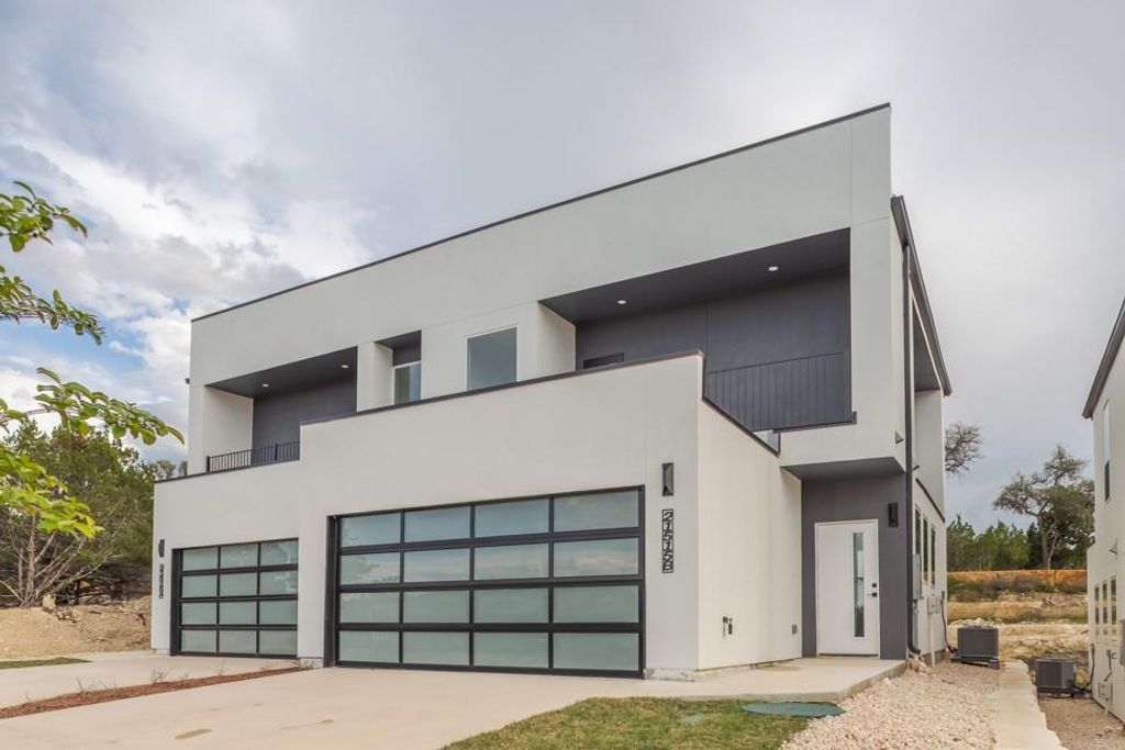 21515A Patton Ave 2, Lago Vista, TX 78645