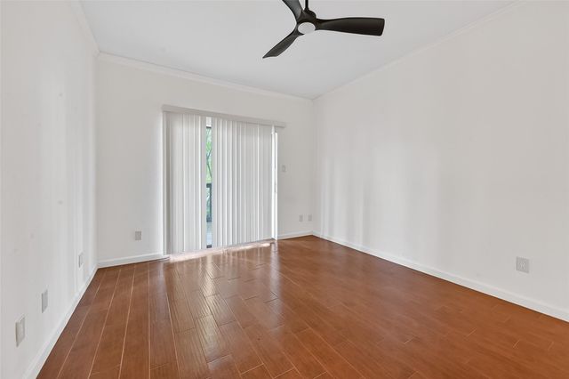 11711 Memorial Drive 305, Houston, TX 77024