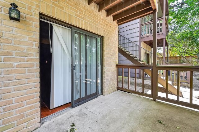 11711 Memorial Drive 305, Houston, TX 77024