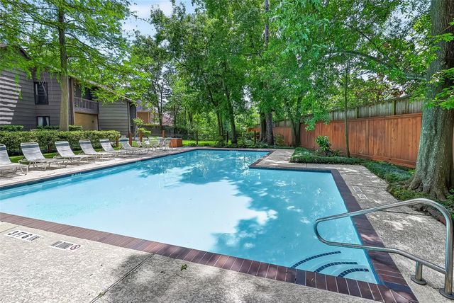 11711 Memorial Drive 305, Houston, TX 77024