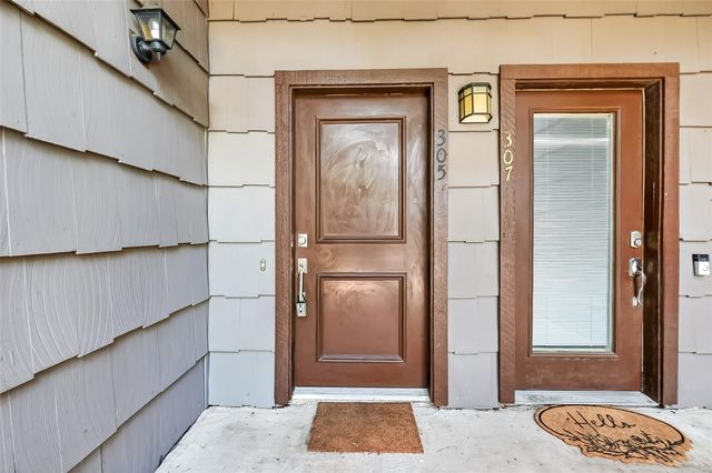 11711 Memorial Drive 305, Houston, TX 77024