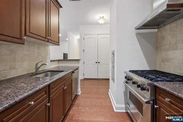 1314 The Plaza, Tenafly, NJ 07670