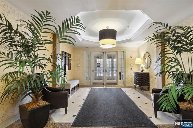 1314 The Plaza, Tenafly, NJ 07670