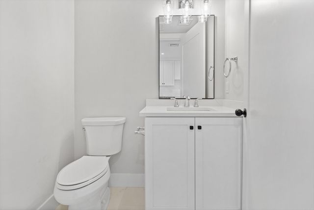 186 Bedford St 210, Lexington, MA 02420