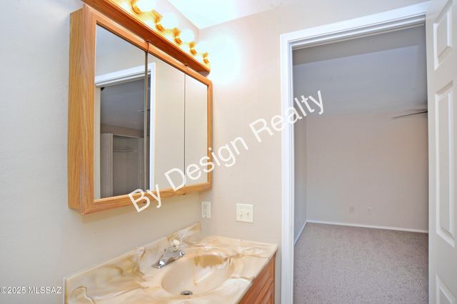 7230 N Ulene Place, Tucson, AZ 85741