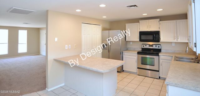 7230 N Ulene Place, Tucson, AZ 85741