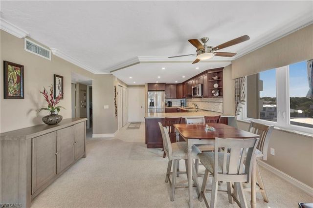 2150 Gulf Shore BLVD N 609, Naples, FL 34102