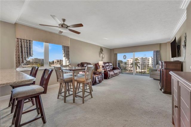 2150 Gulf Shore BLVD N 609, Naples, FL 34102