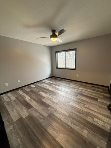 2122 Willow Trail, North Mankato, MN 56003