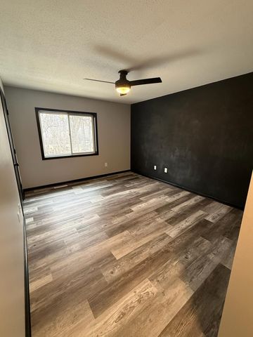 2122 Willow Trail, North Mankato, MN 56003