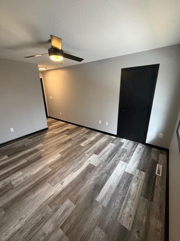 2122 Willow Trail, North Mankato, MN 56003