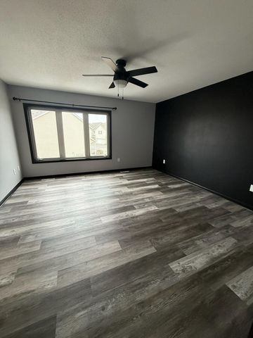 2122 Willow Trail, North Mankato, MN 56003