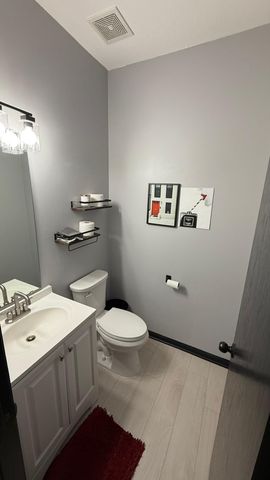 2122 Willow Trail, North Mankato, MN 56003