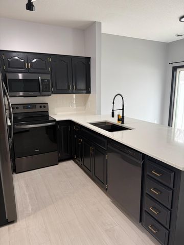 2122 Willow Trail, North Mankato, MN 56003