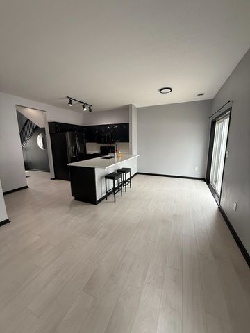 2122 Willow Trail, North Mankato, MN 56003