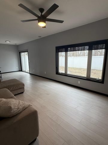 2122 Willow Trail, North Mankato, MN 56003