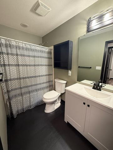 2122 Willow Trail, North Mankato, MN 56003