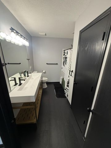 2122 Willow Trail, North Mankato, MN 56003