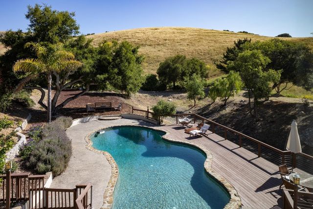 31315 Via La Naranga, Carmel Valley, CA 93924