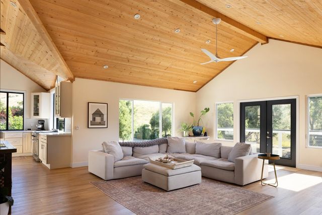 31315 Via La Naranga, Carmel Valley, CA 93924
