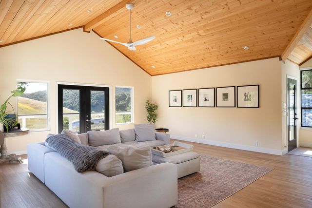 31315 Via La Naranga, Carmel Valley, CA 93924