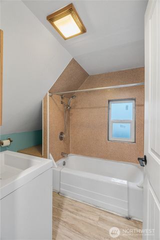 106 Emerson Avenue, Hoquiam, WA 98550