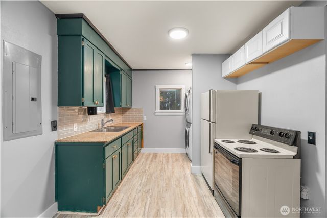 106 Emerson Avenue, Hoquiam, WA 98550